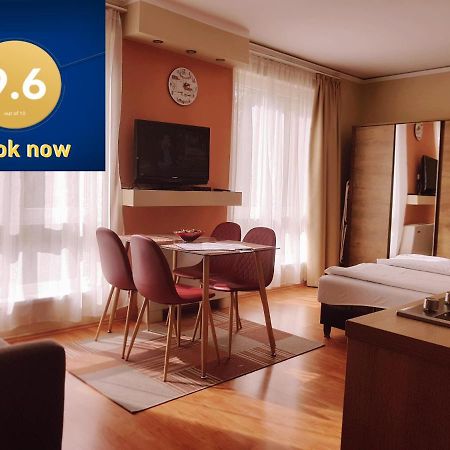 Lola Studio Apartman Hajduszoboszlo Exterior foto